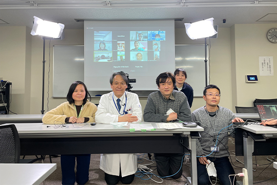 The international youth science exchange program "Sakura Science Program" was held online.