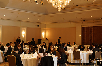 Table manners training at Hotel Okura Tokyo Bay 1