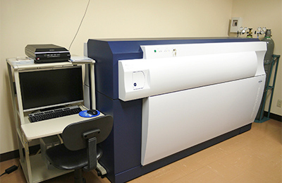 Imaging mass spectrometer