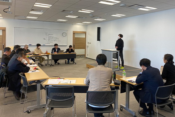 We held a Q seminar graduation thesis presentation to hone your questioning skills.