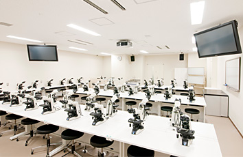 Microscope training room