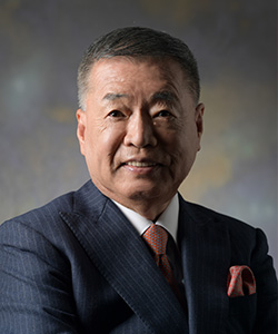 Photograph of Yasuhiro Senior Assistant Professor